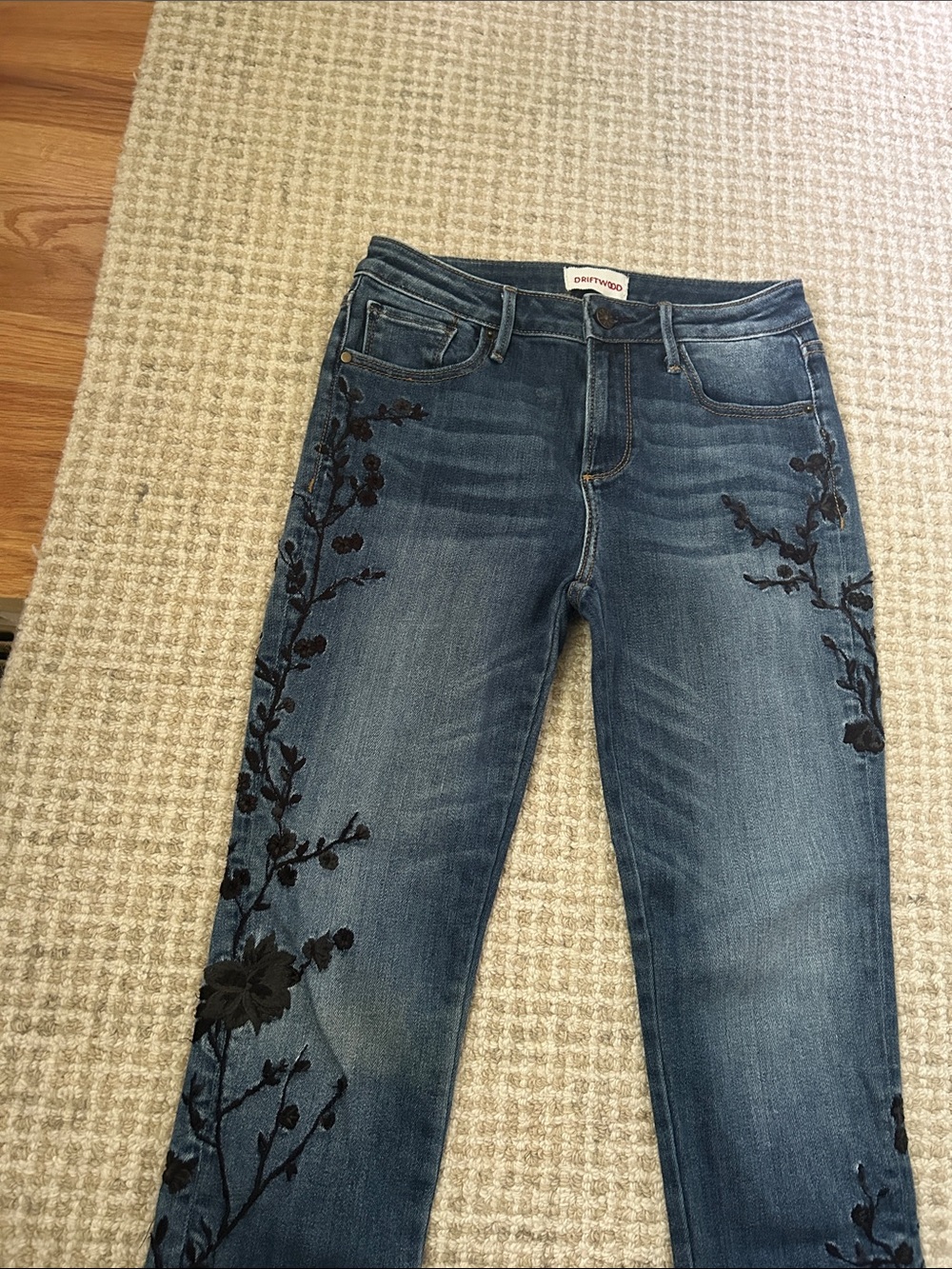 Driftwood Jackie Jeans W26 L28 Midnight Mid Rise Floral Embroidered Skinny Leg - Picture 2 of 5